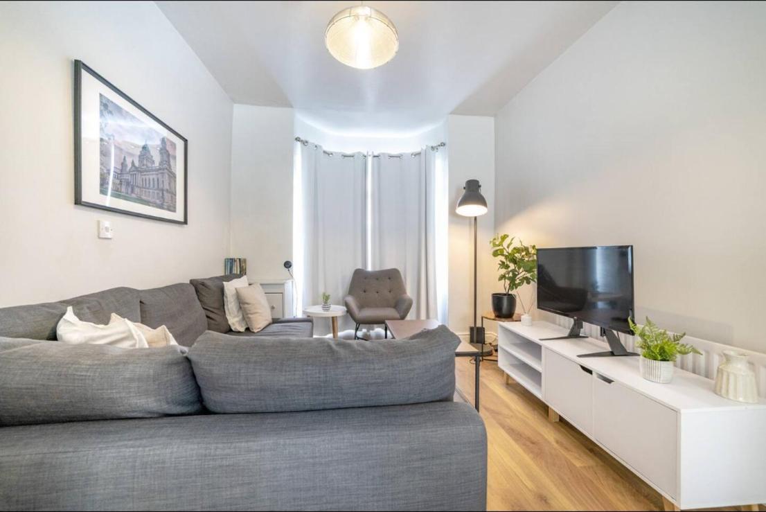 Cosy 2 Bedroom Town House Close To City Centre Белфаст Экстерьер фото