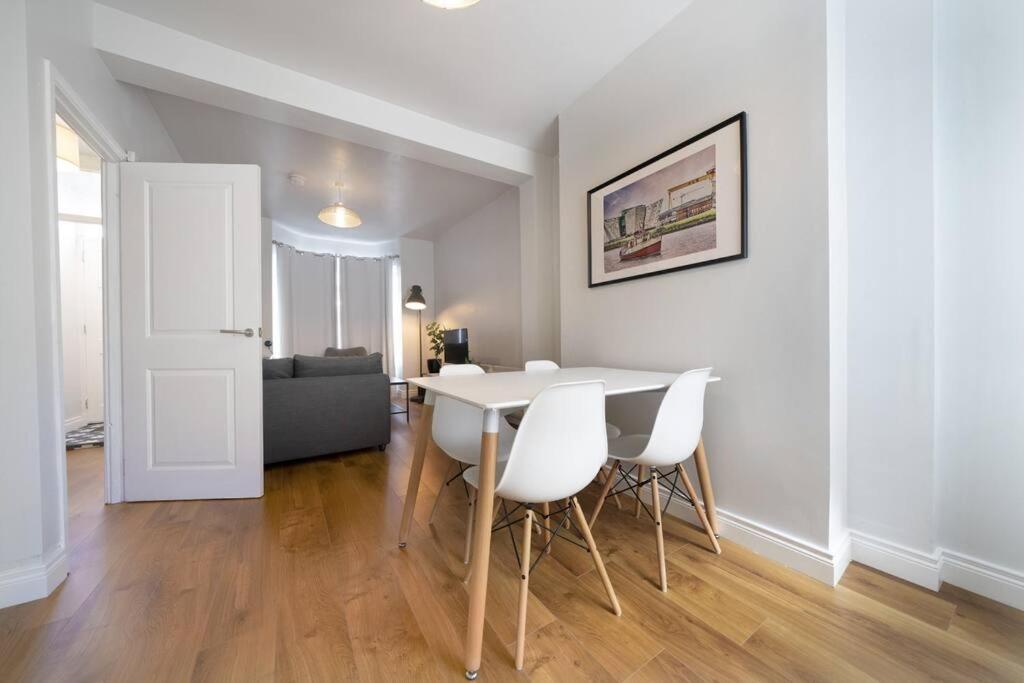 Cosy 2 Bedroom Town House Close To City Centre Белфаст Экстерьер фото